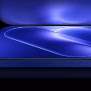 Смартфон Xiaomi 18 Pro с изогнутым экраном и подсвеченной передней панелью