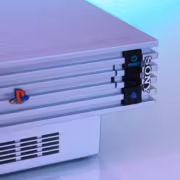 Защитный чип PlayStation 2 взломали спустя 26 лет 1 Защитный чип PlayStation 2 на приставке
