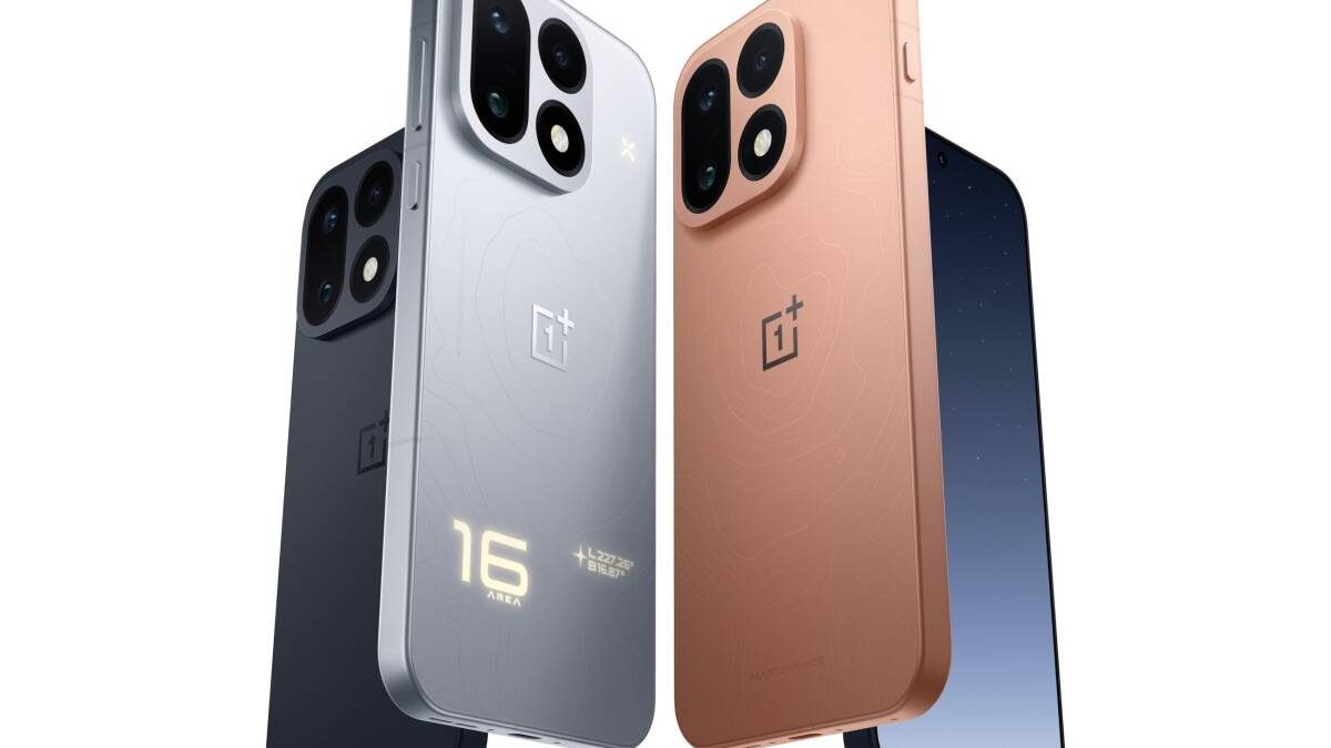 Два смартфона OnePlus 16 на белом фоне