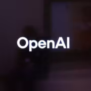 Экран смартфона с логотипом OpenAI