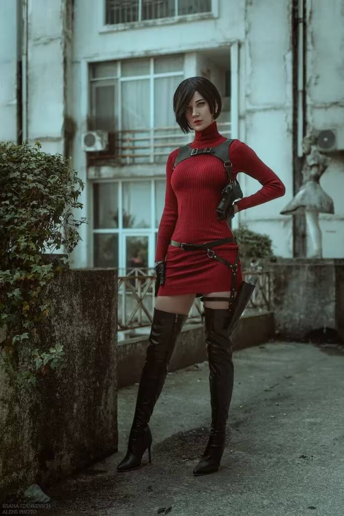 Ada Wong из Resident Evil 4 Remake в косплее Ksana Syn