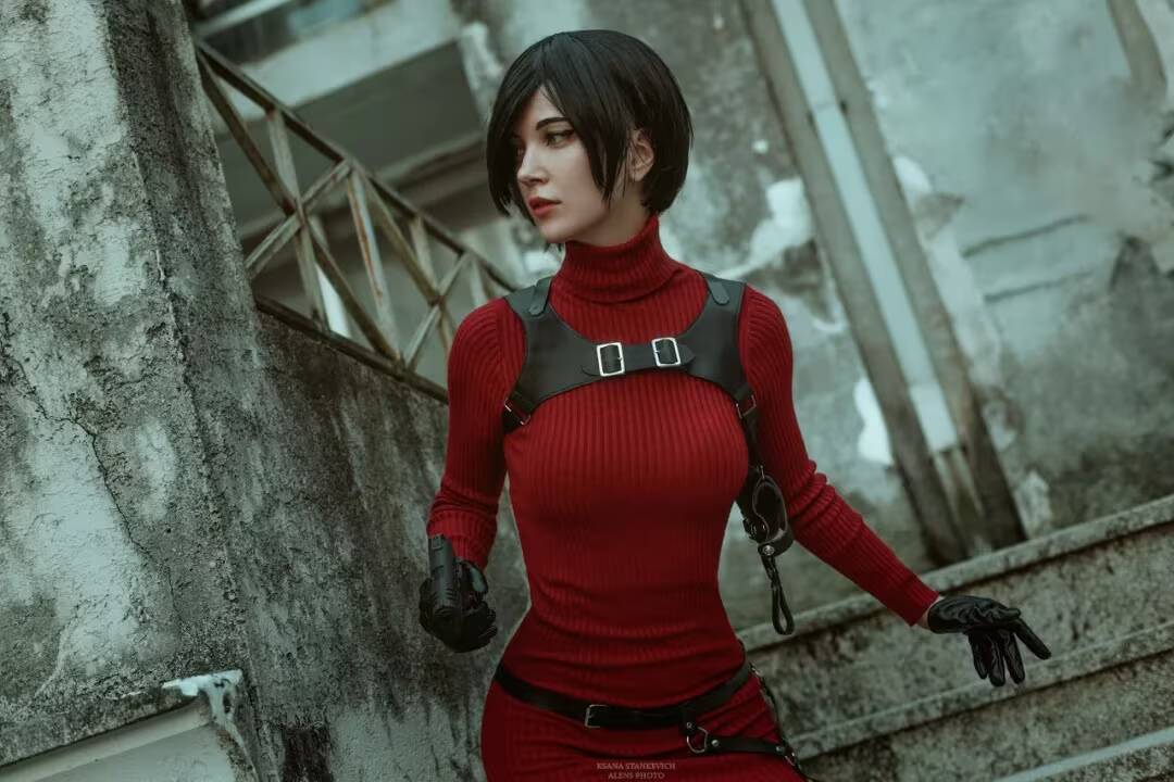 Ada Wong из Resident Evil 4 Remake в косплее Ksana Syn