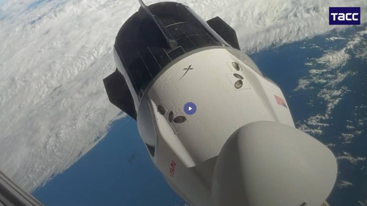 Корабль Crew Dragon с Crew-12 в космосе ТАСC