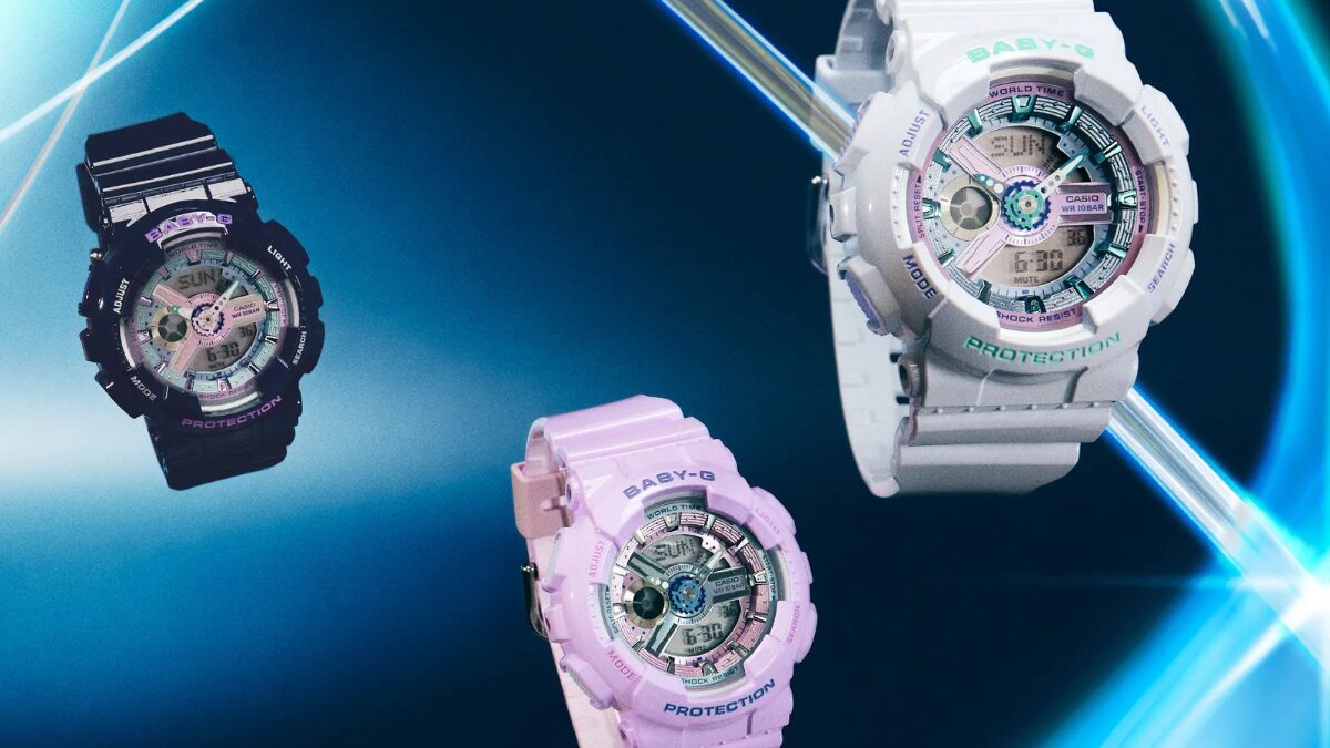Три часы Baby-G BA110MC разной расцветки на синем фоне