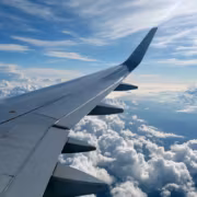 EasyJet планирует подключить спутниковый интернет Starlink на рейсах