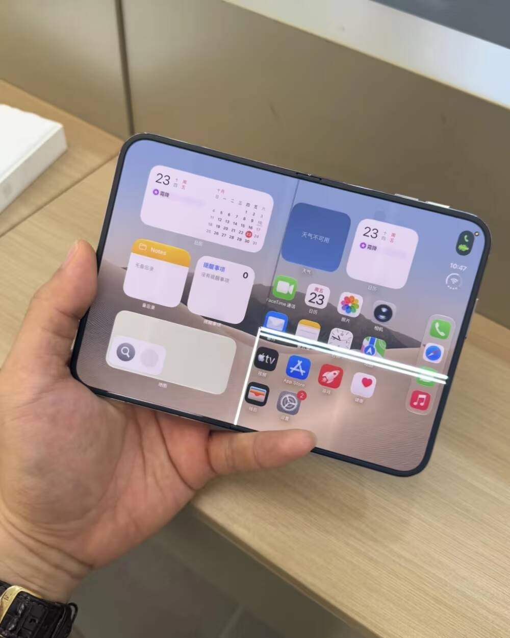 Экран iPhone Duo треснул через 6 часов после покупки