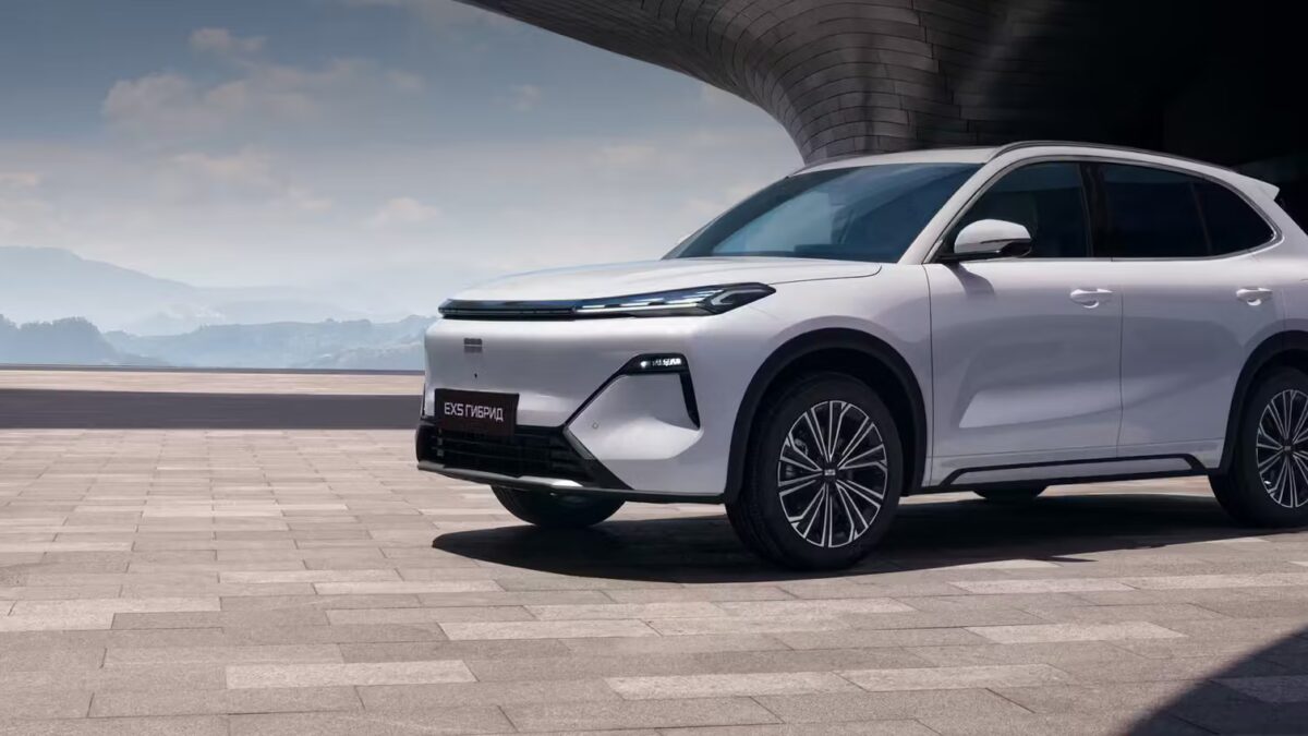 Geely опередила Mazda и Honda: 5155 регистраций за месяц
