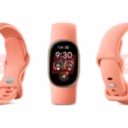 Розовый фитнес-браслет Fitbit Edge спереди и сбоку