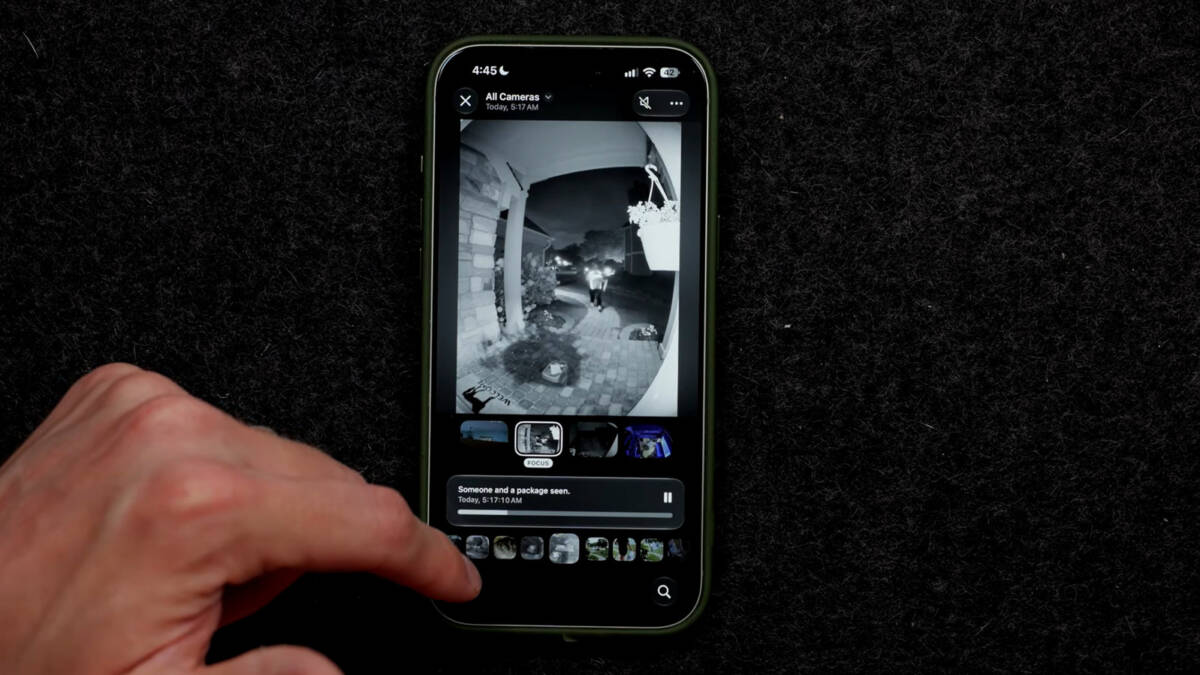 Экран iPhone с видео с камер Apple Home управление