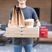 Instacart оценивают в $17 млрд на фоне переговоров с DoorDash о покупке