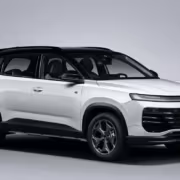 Volkswagen T-Roc L серебристый внедорожник спереди