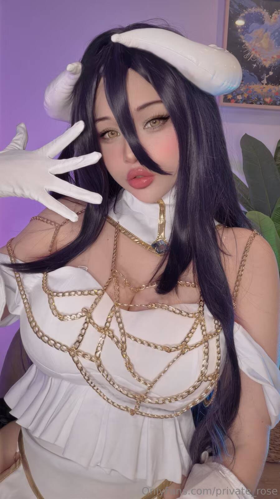 Косплей Альбедо из Overlord: Hidori Rose повторила белый образ героини