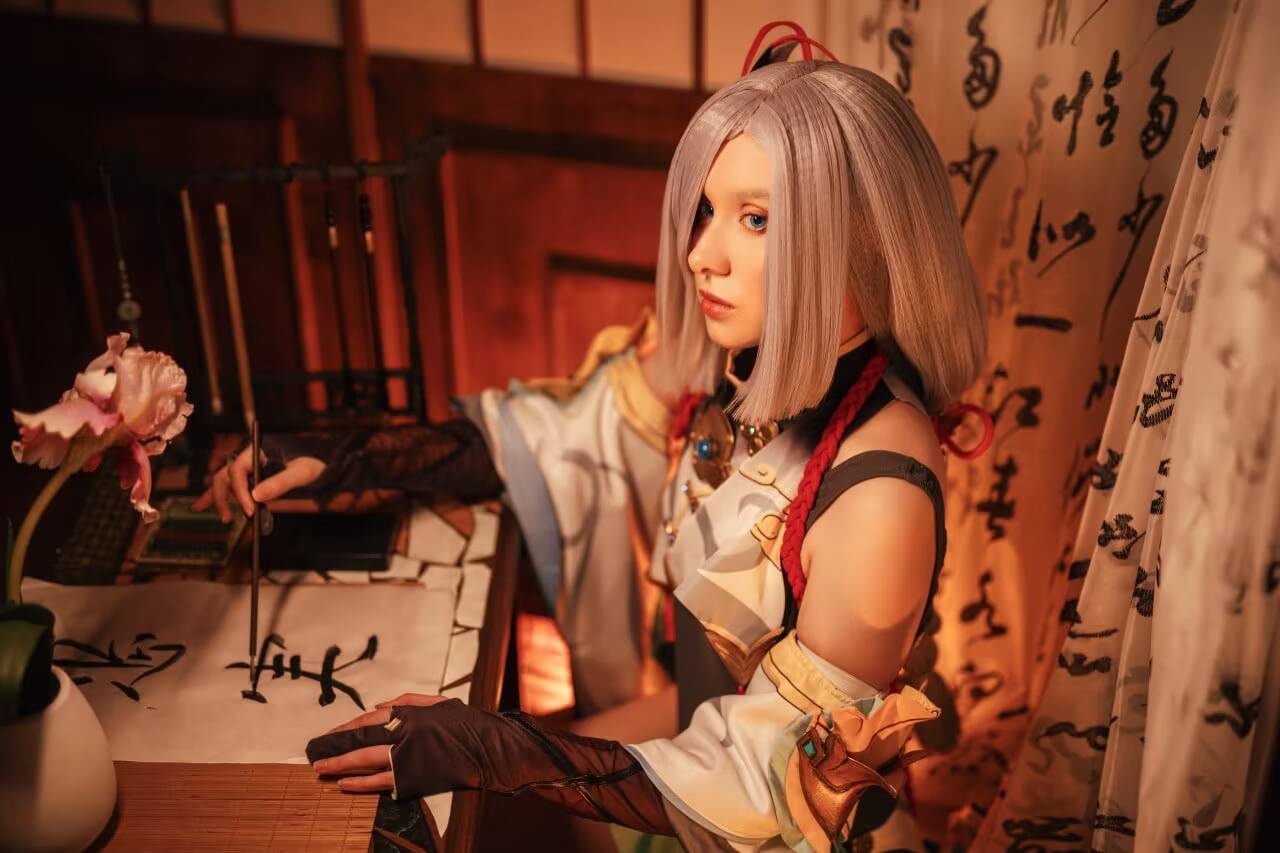 Косплей Shenhe от Aava Hime: холодная эстетика Genshin Impact 8 Косплей Shenhe от Aava Hime: холодная эстетика Genshin Impact