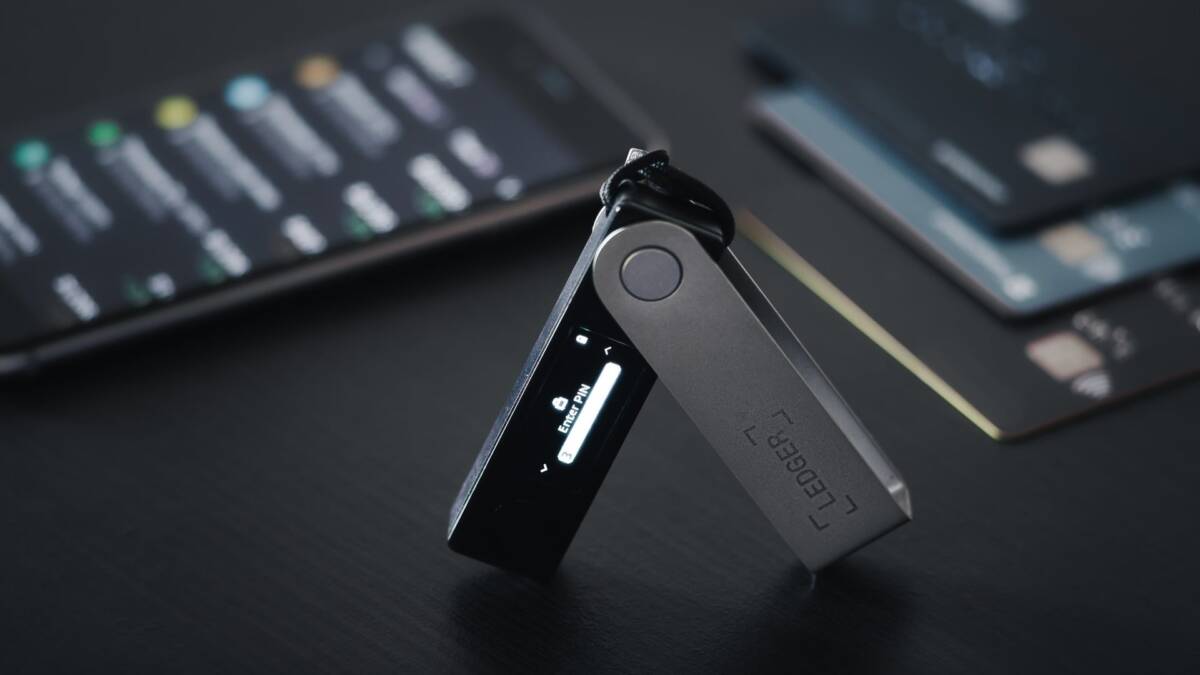 Ledger проверка потерь клиентов CryptoBilis устройство