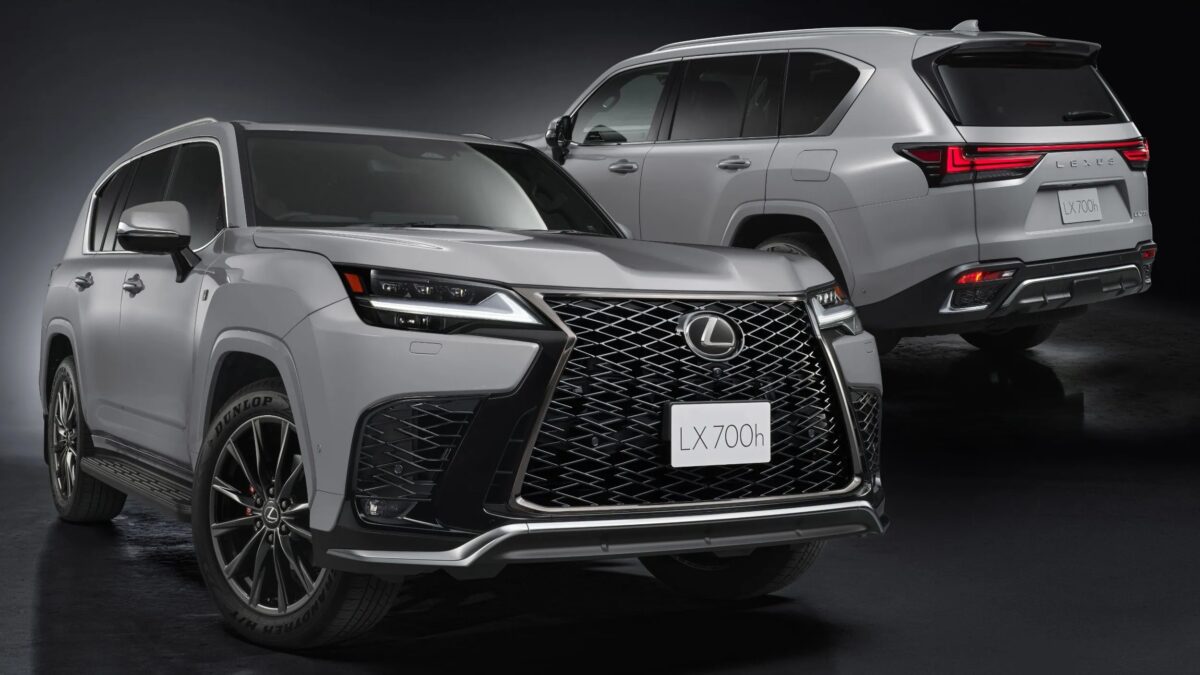 Lexus LX F Sport появился в Японии с дифференциалом Torsen и 22-дюймовыми колёсами 1 Две серые креса Lexus LX 700h, передние и задние