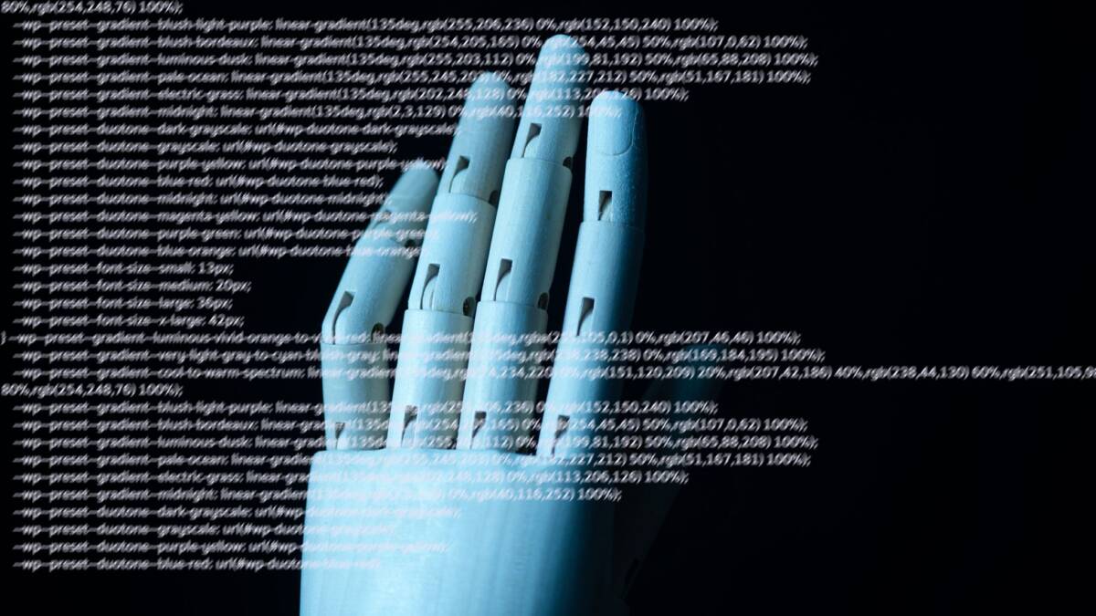 Роботы с голубыми телами и вентиляционными прорезями Linux с патчами