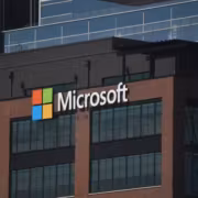 Microsoft предложила 60 000 сотрудников добровольно уйти с выплатами