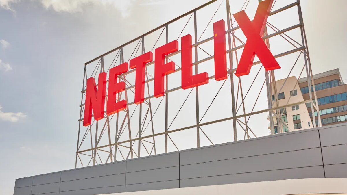 Netflix сократит около 1000 сотрудников на фоне борьбы за внимание