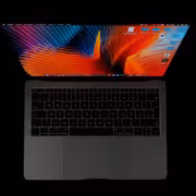 Новый MacBook Pro может получить сенсорный OLED, но остаться на M5