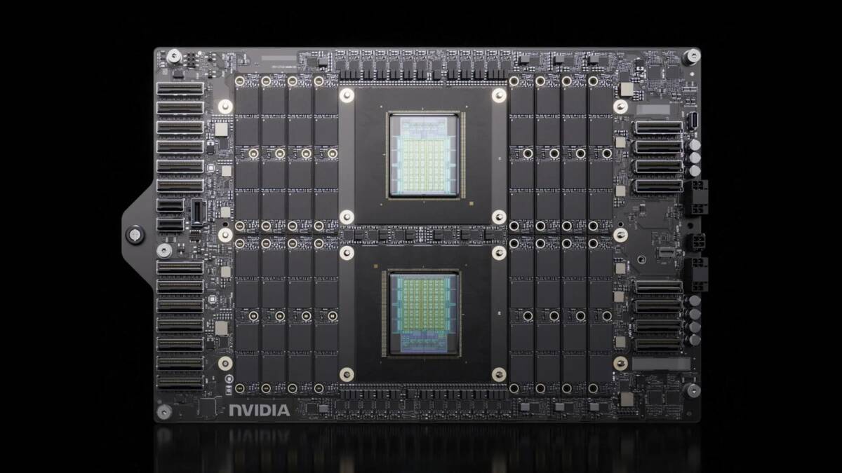 видеокарта с графическими процессорами и интерфейсом PCIe