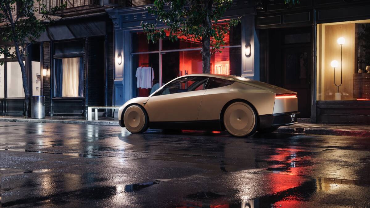 Электрический автомобиль Tesla Model 2 на улице ночью