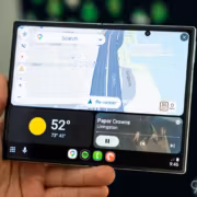 PhoneAuto возвращает Android Auto на экран телефона с оговорками