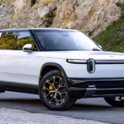 Rivian R2 стал самой продаваемой моделью компании