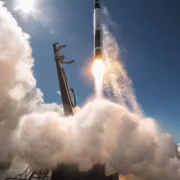 Rocket Lab получила заказ на 20 запусков ракеты Electron 6 Ракета Electron Rocket Lab запускается Rocket Lab