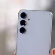 Samsung расширила выпуск One UI 9 для Galaxy A55