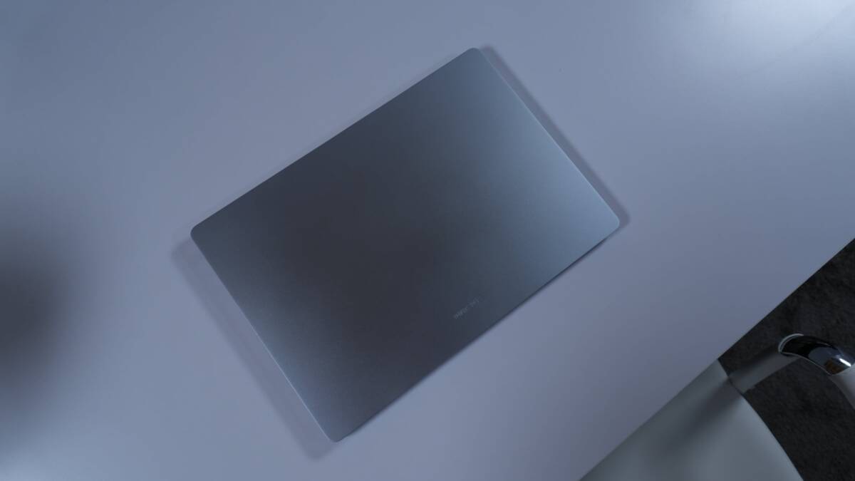 Ноутбук Samsung Galaxy Book с алюминиевым корпусом