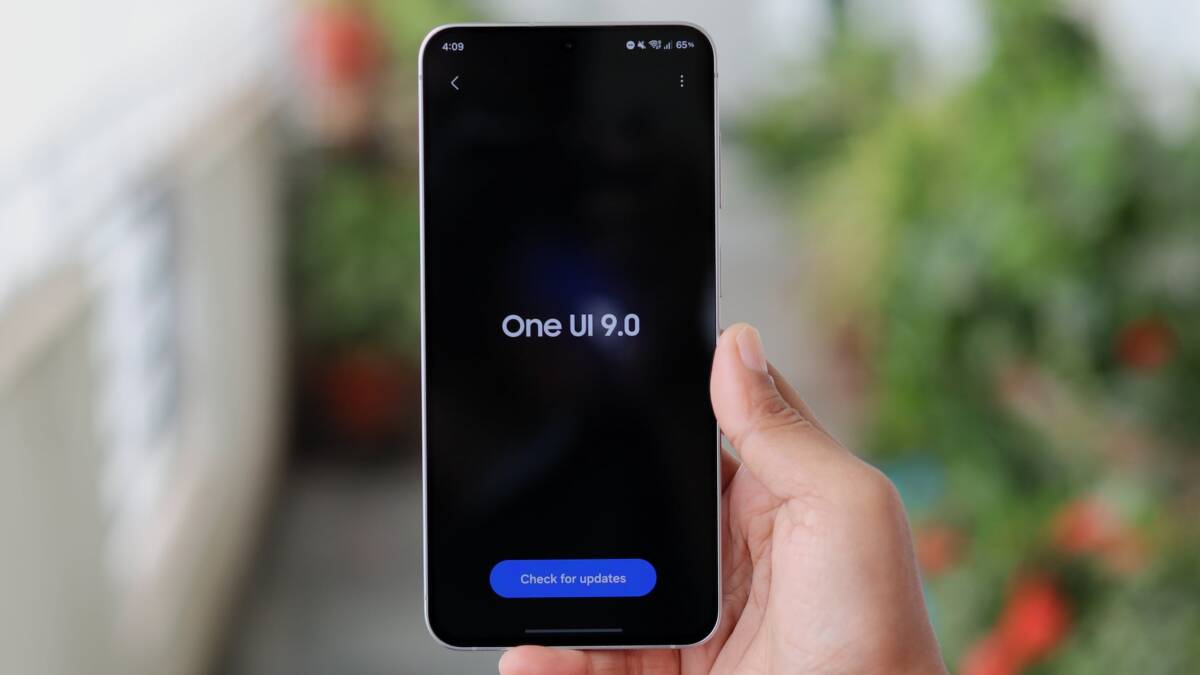 Смартфон Samsung Galaxy A с экраном One UI 9.0