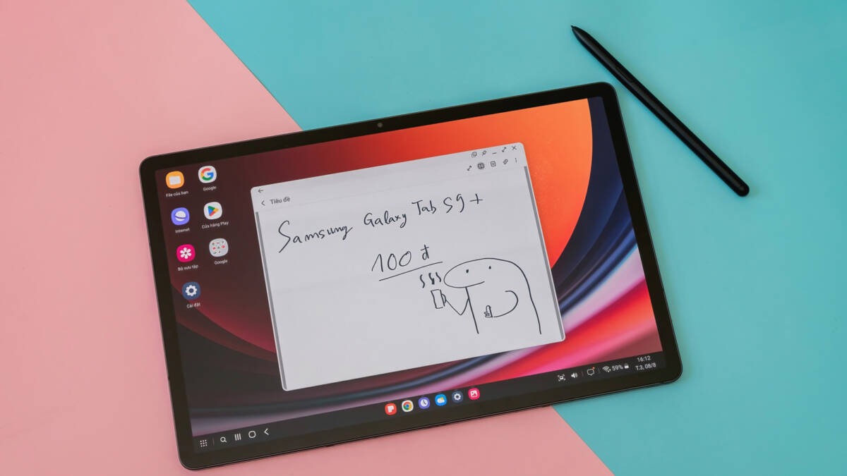 Планшет Samsung Galaxy Tab S9 с написанием на экране