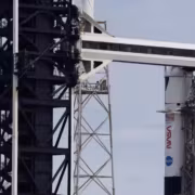 Космический корабль NASA Crew Dragon на ракетной платформе SpaceX