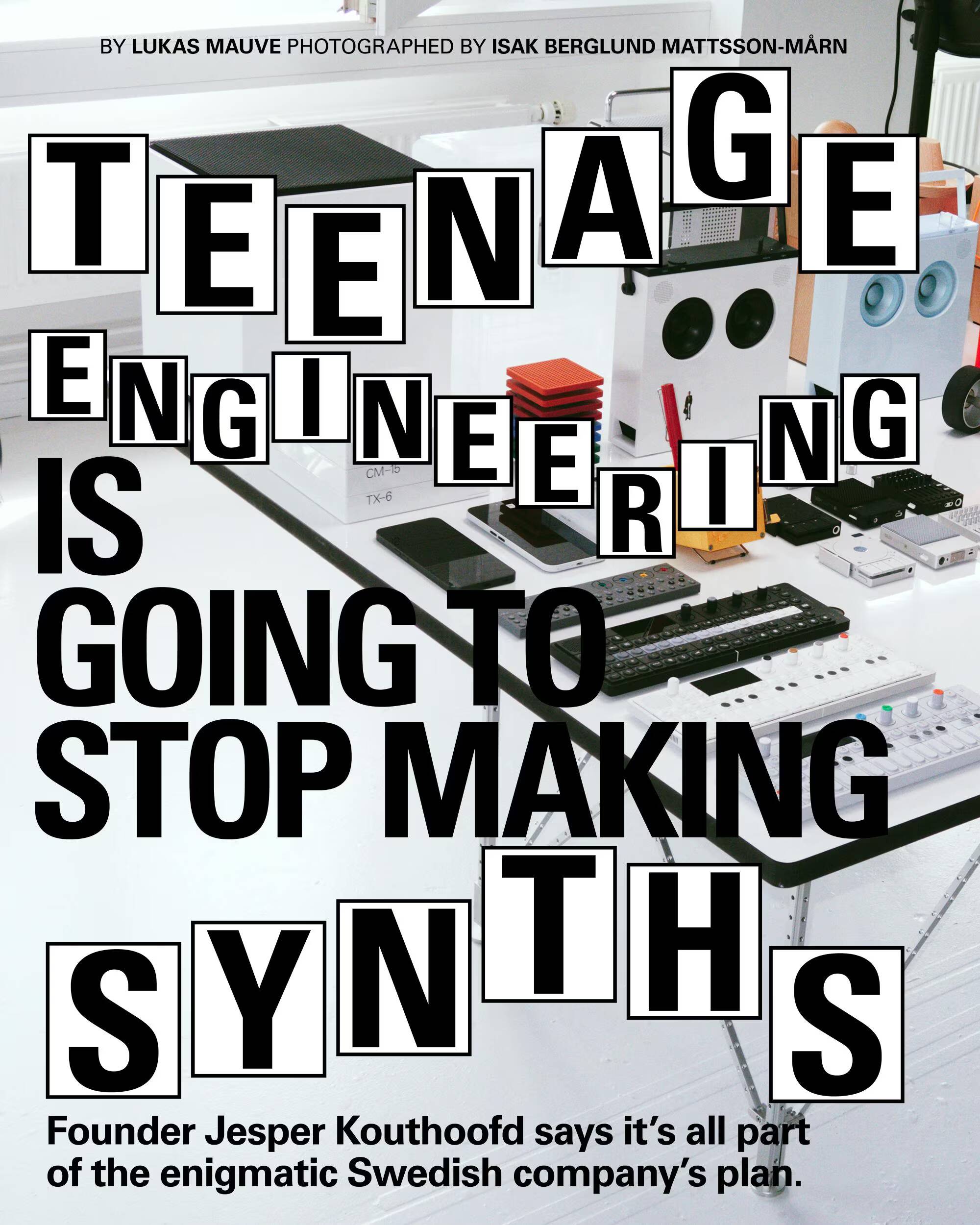 Teenage Engineering планирует отказаться от синтезаторов, включая OP-1 1 Сенсорный синтезатор Teenage Engineering OP-1 на столе