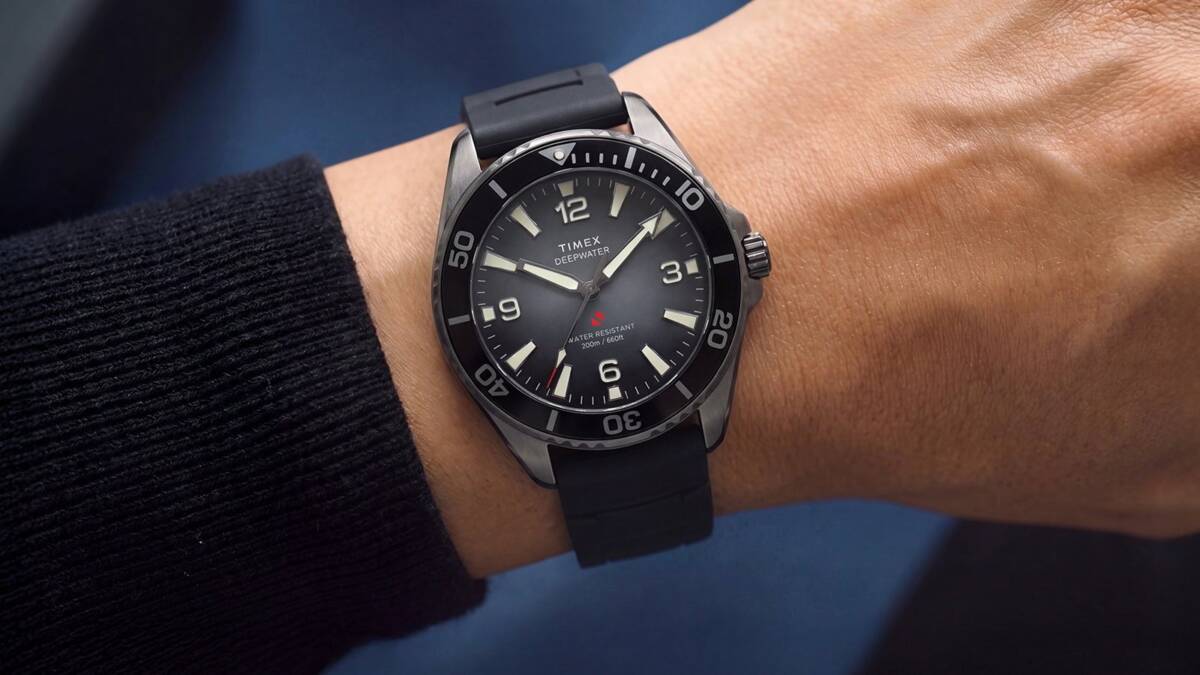 часы Timex Deepwater Arctic 200 на руке