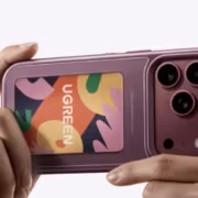 Чехол Ugreen для iPhone с цветным экраном E Ink