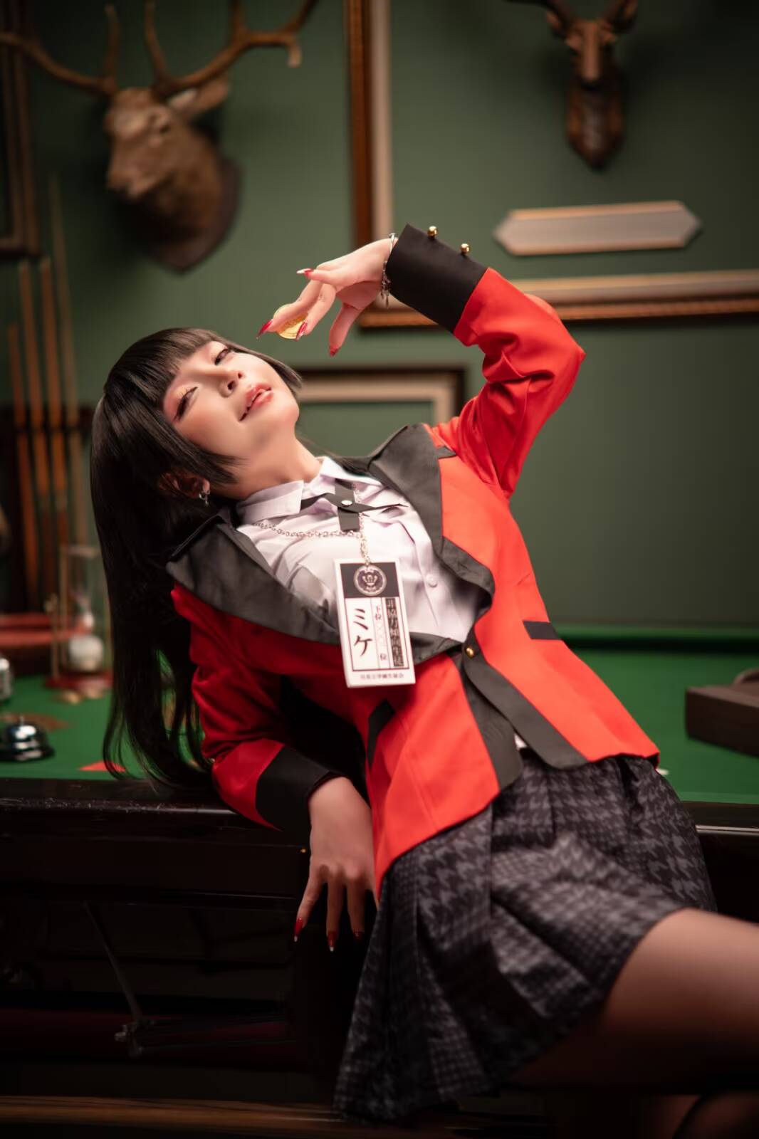 Umeko J показала косплей Юмеко Джабами из Kakegurui