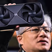В Китае показали, как RTX 5090 разбирают для ИИ-серверов