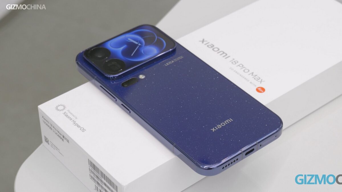 Смартфон Xiaomi 13 Pro Max на коробке